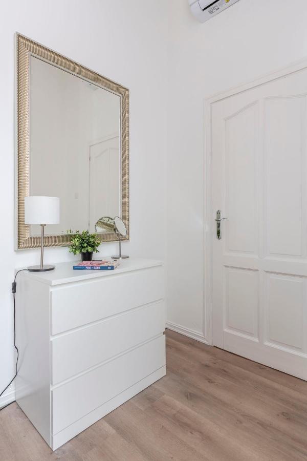 Exclusive Downtown Apartment In The Heart Of Budapest Exterior foto