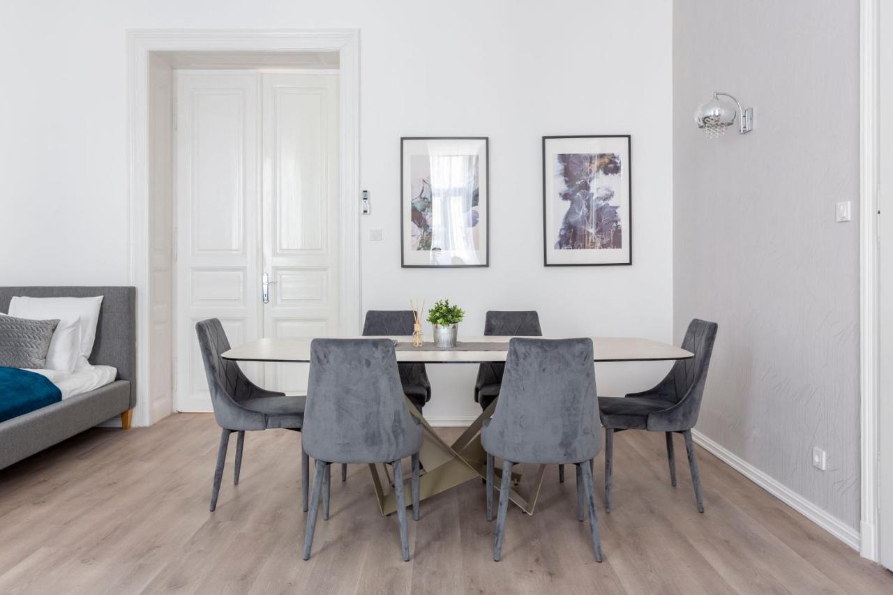 Exclusive Downtown Apartment In The Heart Of Budapest Exterior foto