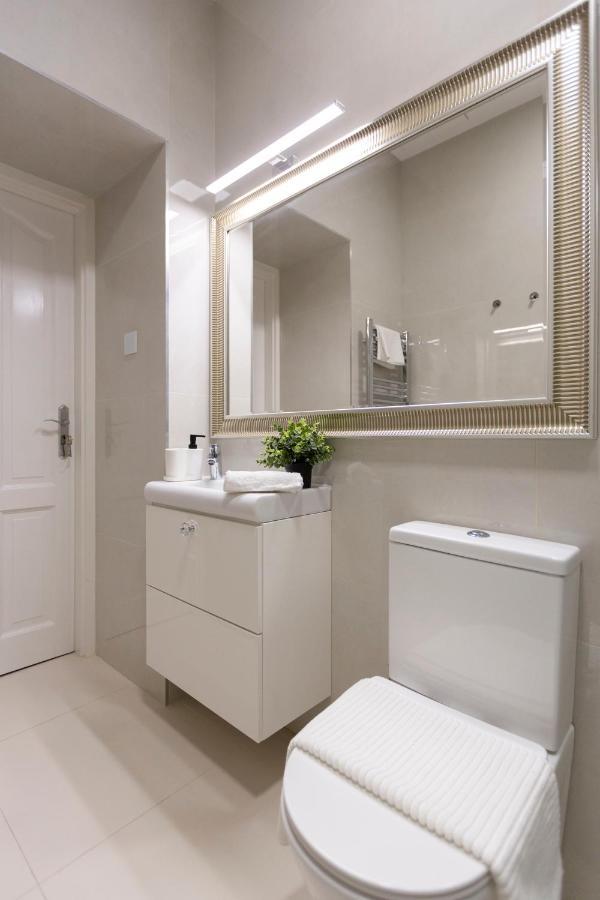 Exclusive Downtown Apartment In The Heart Of Budapest Exterior foto
